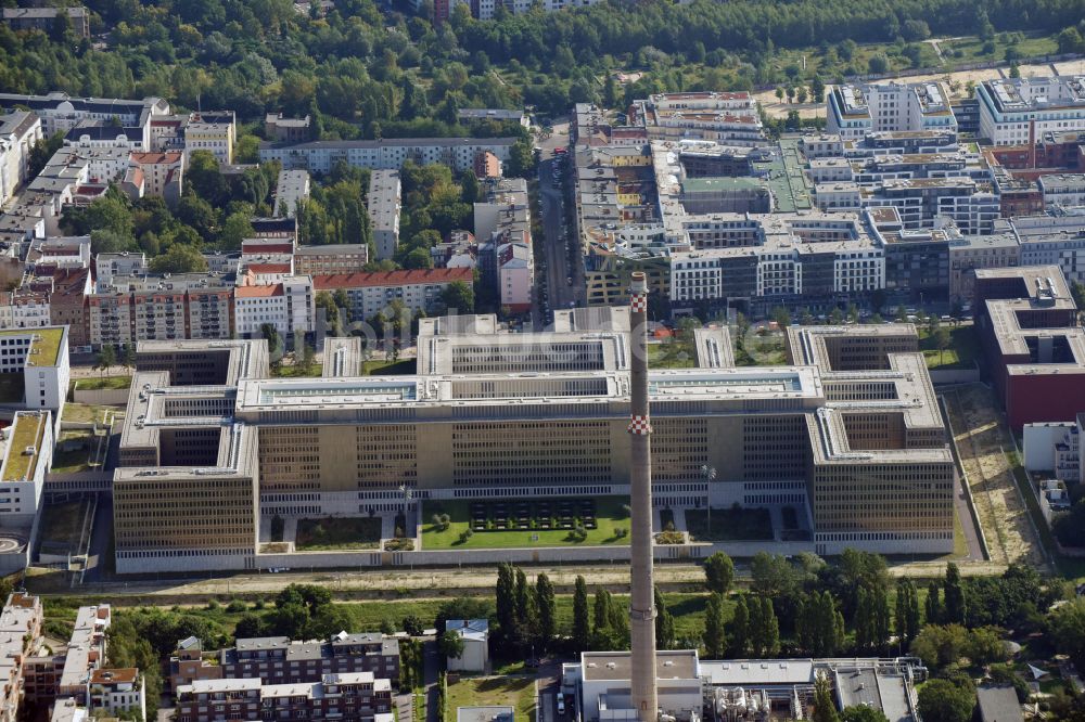 Berlin aus der Vogelperspektive: Neubau der BND-Zentrale in Berlin-Mitte an der Chausseestraße in der Hauptstadt Berlin