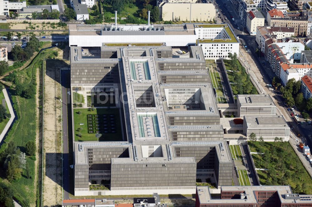 Luftbild Berlin - Neubau der BND-Zentrale in Berlin-Mitte an der Chausseestraße in der Hauptstadt Berlin