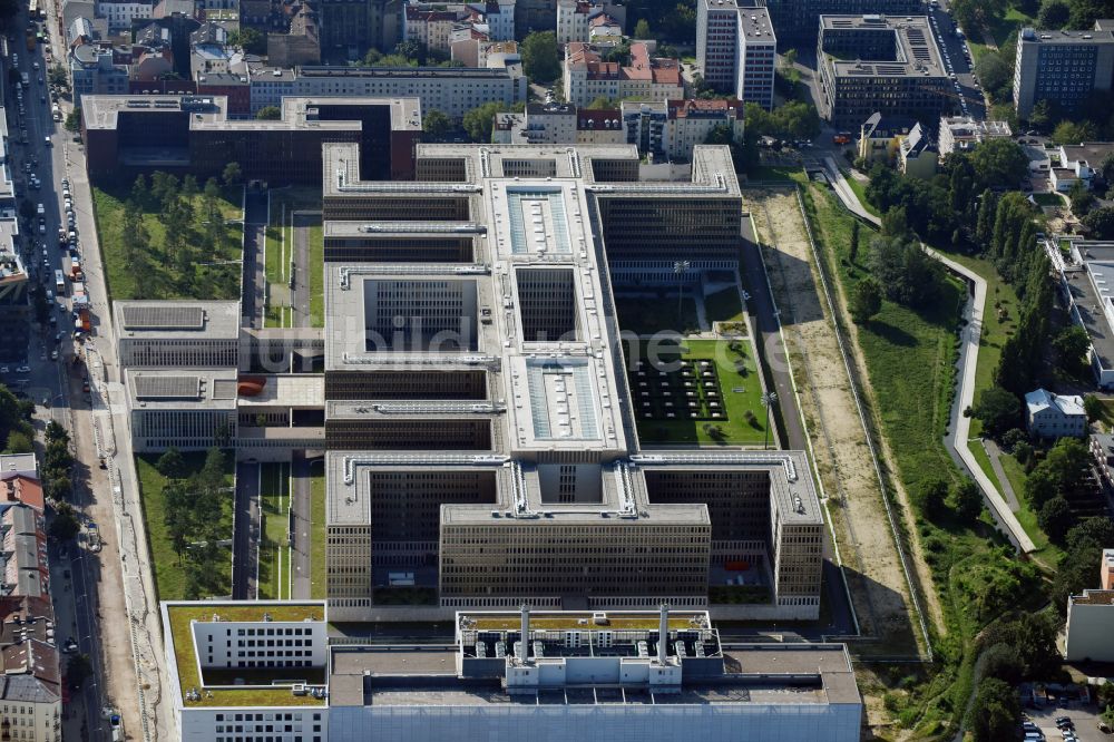 Luftbild Berlin - Neubau der BND-Zentrale in Berlin-Mitte an der Chausseestraße in der Hauptstadt Berlin