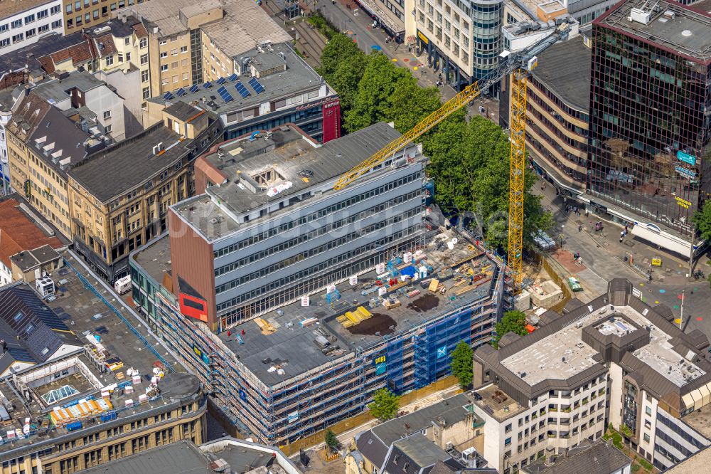 Dortmund von oben - Neubau eines Büro- und Geschaftshauses in Dortmund im Bundesland Nordrhein-Westfalen, Deutschland