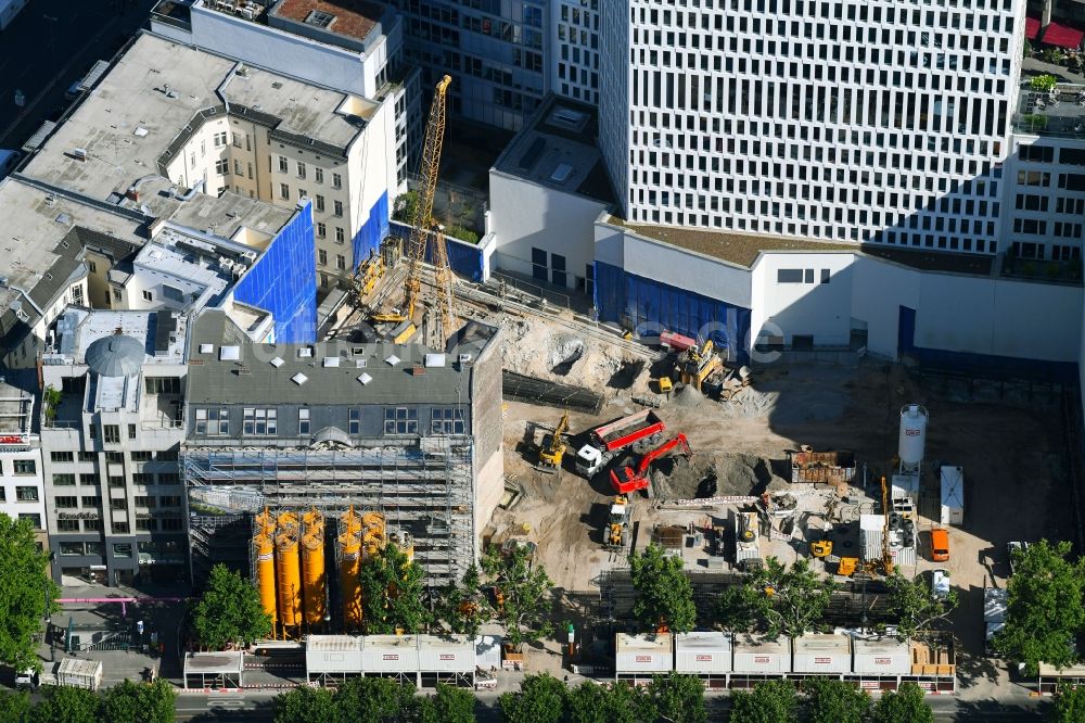 Luftaufnahme Berlin - Neubau eines Büro- und Geschäftshaus- Komplexes Gloria Berlin am Kurfürstendamm im Ortsteil Charlottenburg in Berlin, Deutschland