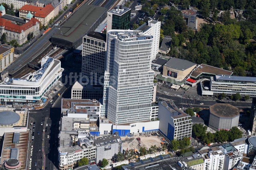 Luftaufnahme Berlin - Neubau eines Büro- und Geschäftshaus- Komplexes Gloria Berlin am Kurfürstendamm im Ortsteil Charlottenburg in Berlin, Deutschland