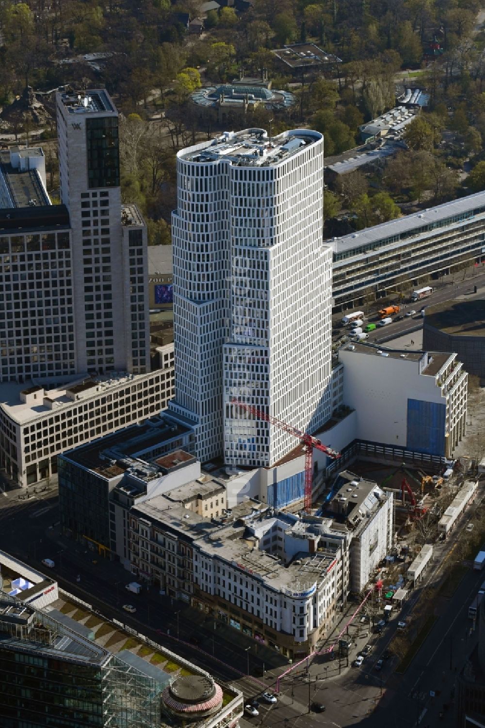 Luftaufnahme Berlin - Neubau eines Büro- und Geschäftshaus- Komplexes Gloria Berlin am Kurfürstendamm im Ortsteil Charlottenburg in Berlin, Deutschland