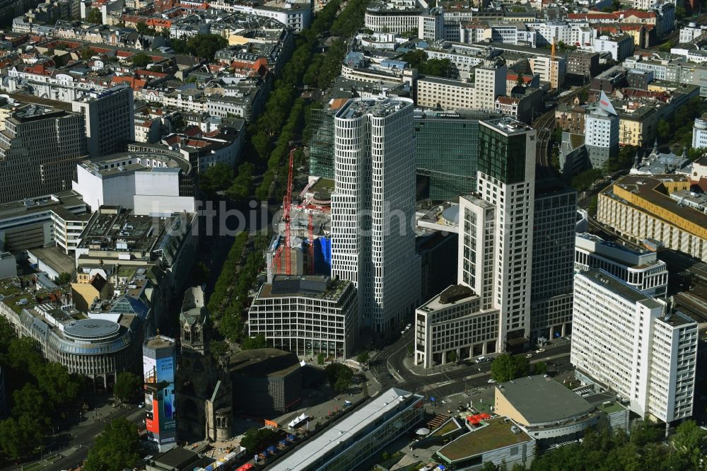 Luftbild Berlin - Neubau eines Büro- und Geschäftshaus- Komplexes Gloria Berlin am Kurfürstendamm im Ortsteil Charlottenburg in Berlin, Deutschland