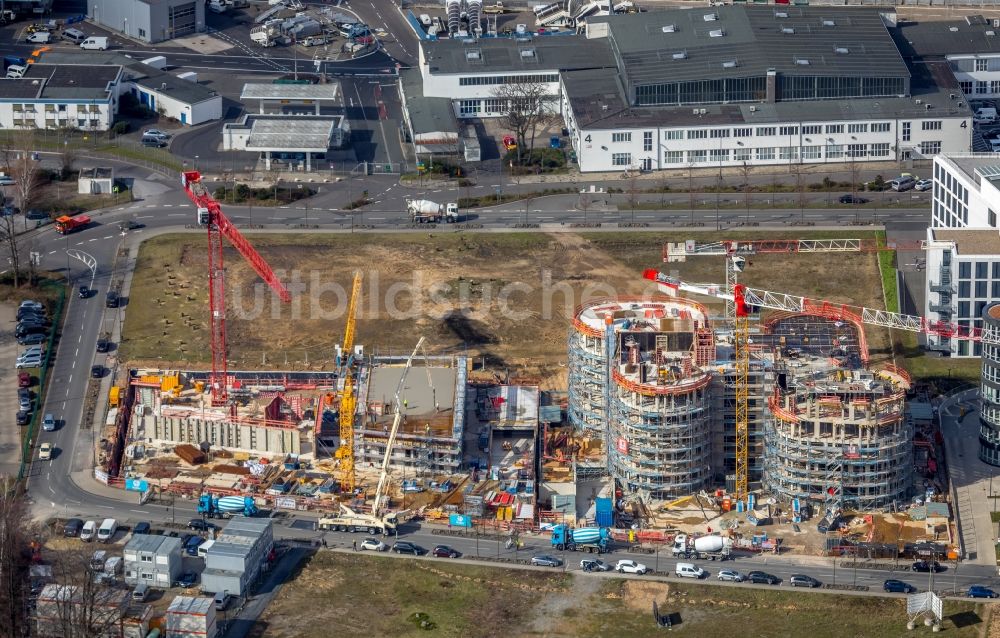 Düsseldorf aus der Vogelperspektive: Neubau eines Büro- und Geschäftshauses Airport Office Six im Ortsteil Lohausen in Düsseldorf im Bundesland Nordrhein-Westfalen, Deutschland