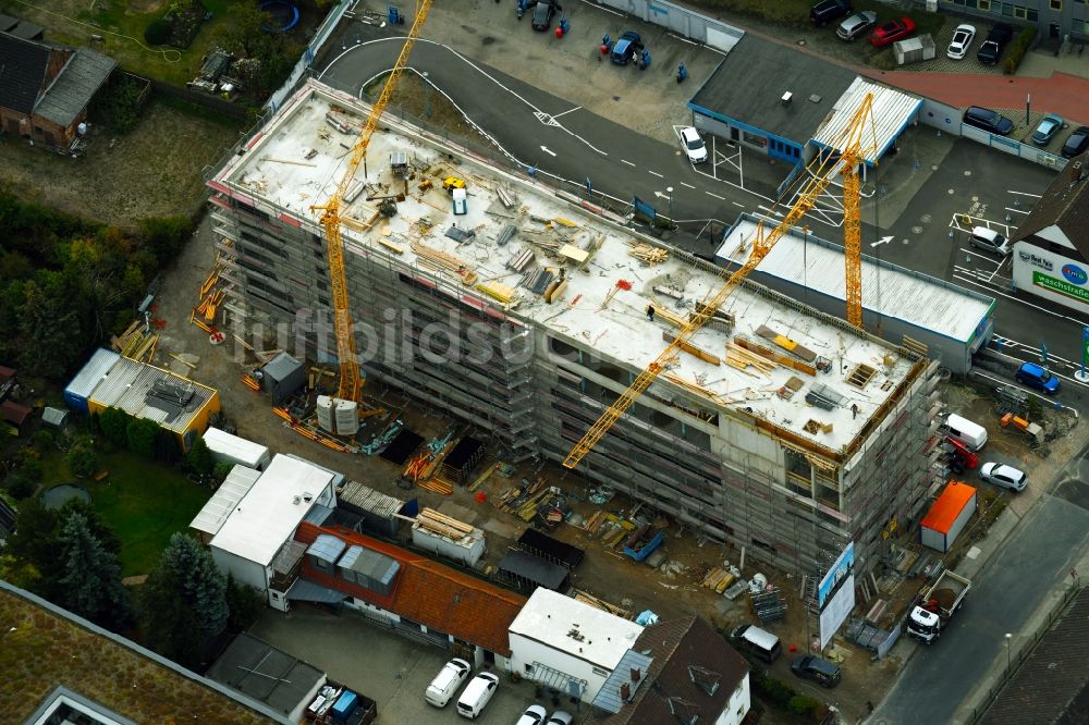 Wolfsburg von oben - Neubau eines Büro- und Geschäftshauses an der Alessandro-Volta-Straße in Wolfsburg im Bundesland Niedersachsen, Deutschland