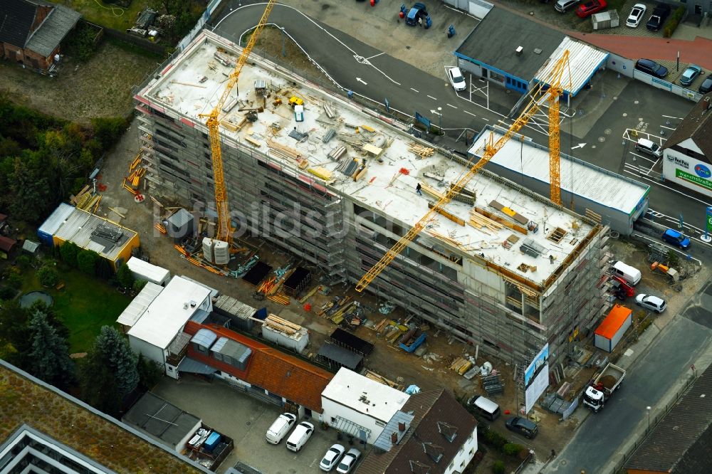 Wolfsburg aus der Vogelperspektive: Neubau eines Büro- und Geschäftshauses an der Alessandro-Volta-Straße in Wolfsburg im Bundesland Niedersachsen, Deutschland