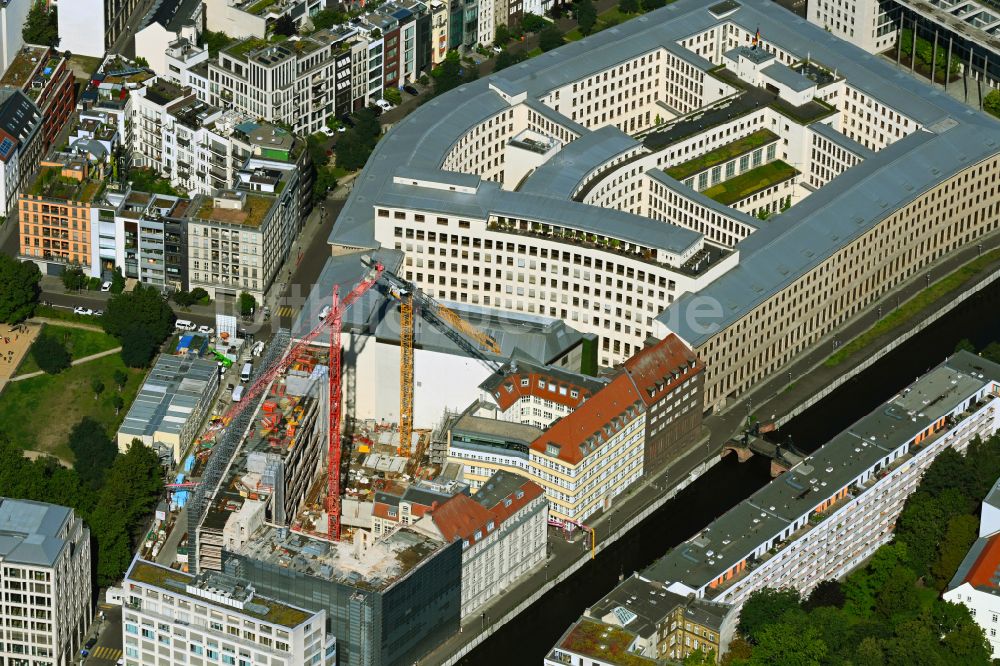 Luftbild Berlin - Neubau eines Büro- und Geschäftshauses des Auswärtigen Amtes im Ortsteil Mitte in Berlin, Deutschland