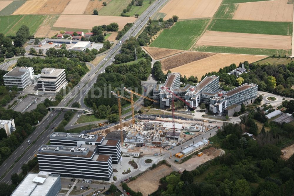 Wiesbaden aus der Vogelperspektive: Neubau eines Büro- und Geschäftshauses AXA Abraham Lincoln Park Wiesbaden in Wiesbaden im Bundesland Hessen, Deutschland