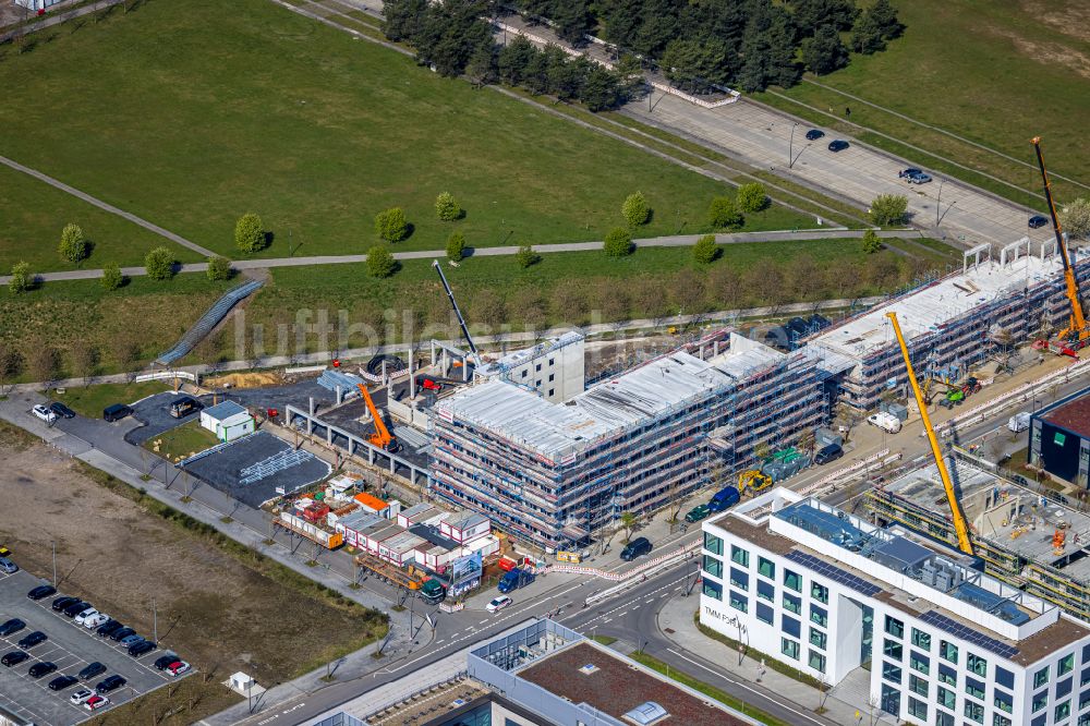 Dortmund aus der Vogelperspektive: Neubau eines Büro- und Geschäftshauses des Bechtle Campus an der Walter-Bruch-Straße in Dortmund im Bundesland Nordrhein-Westfalen, Deutschland