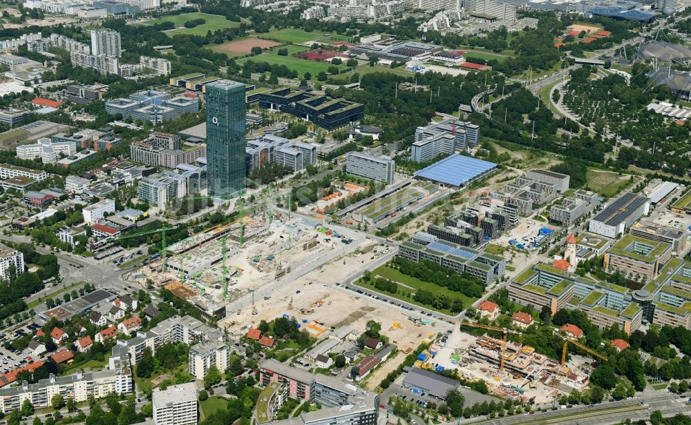 München von oben - Neubau eines Büro- und Geschäftshauses und Betriebshofes Hybrid.M im Ortsteil Moosach in München im Bundesland Bayern, Deutschland