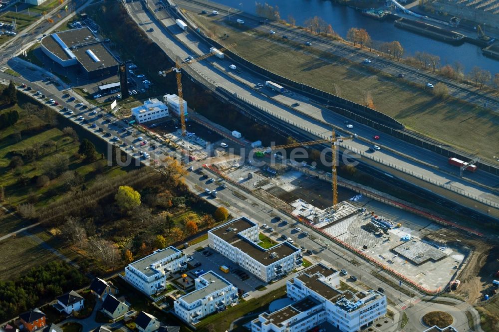 Berlin von oben - Neubau eines Büro- und Geschäftshauses Brain Box Berlin in Berlin-Adlershof, Deutschland