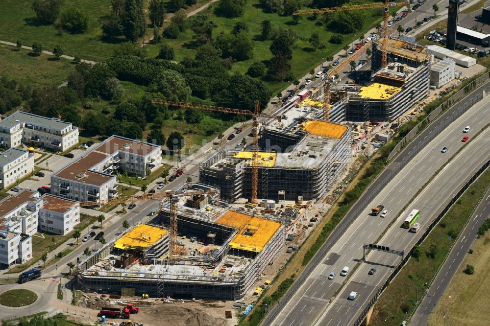 Luftaufnahme Berlin - Neubau eines Büro- und Geschäftshauses Brain Box Berlin in Berlin-Adlershof, Deutschland