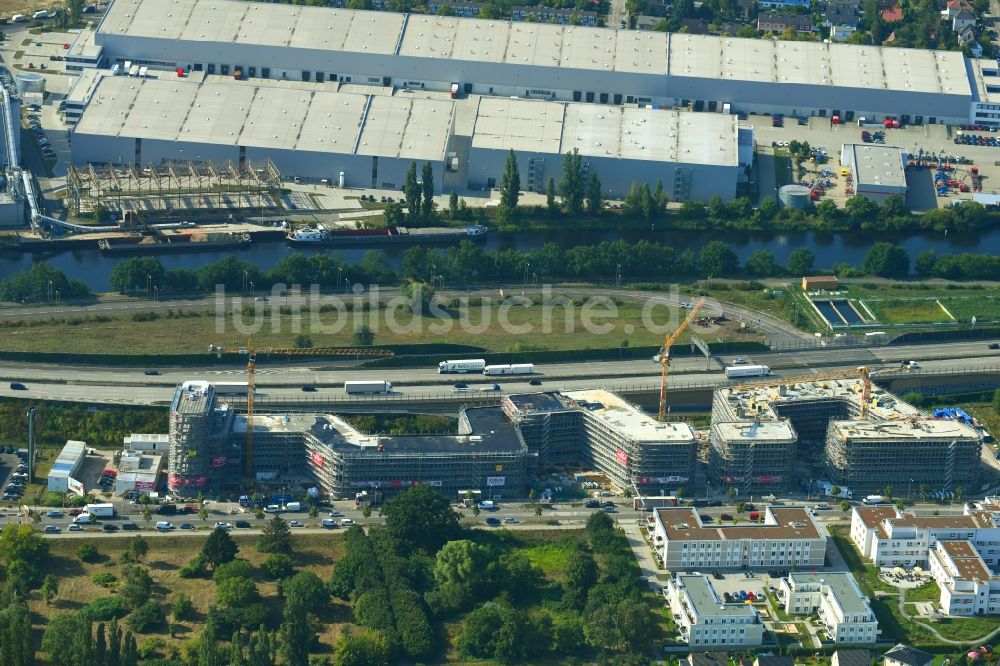 Berlin aus der Vogelperspektive: Neubau eines Büro- und Geschäftshauses Brain Box Berlin in Berlin-Adlershof, Deutschland