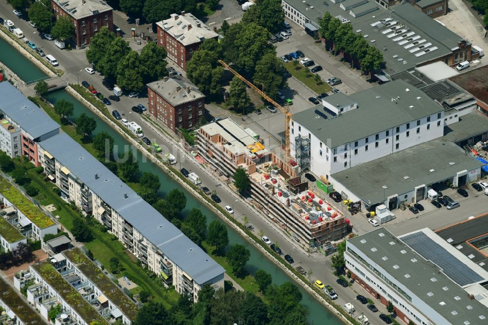 Luftaufnahme Augsburg - Neubau eines Büro- und Geschäftshauses Bürolofts am Proviantbach in Augsburg im Bundesland Bayern, Deutschland