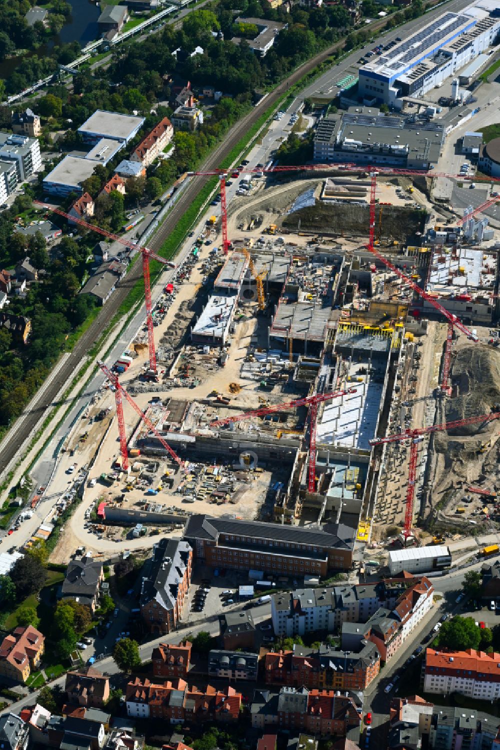 Jena aus der Vogelperspektive: Neubau eines Büro- und Geschäftshauses der Carl Zeiss AG in Jena im Bundesland Thüringen, Deutschland