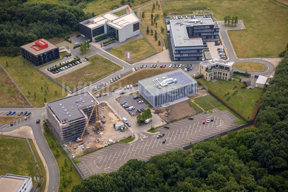 Bochum von oben - Neubau eines Büro- und Geschäftshauses der contec - Gesellschaft für Organisationsentwicklung mbH am Gesundheitscampus in Bochum im Bundesland Nordrhein-Westfalen, Deutschland