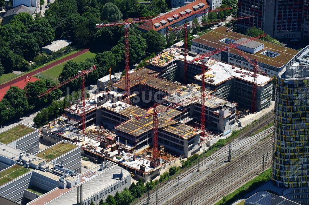 Luftaufnahme München - Neubau eines Büro- und Geschäftshauses der TÜV SÜD AG an der Ridlerstraße im Ortsteil Schwanthalerhöhe in München im Bundesland Bayern, Deutschland