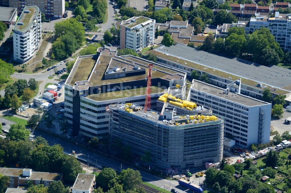 Stuttgart aus der Vogelperspektive: Neubau eines Büro- und Geschäftshauses Deutsche Rentenversicherung Baden-Württemberg im Ortsteil Freiberg in Stuttgart im Bundesland Baden-Württemberg, Deutschland