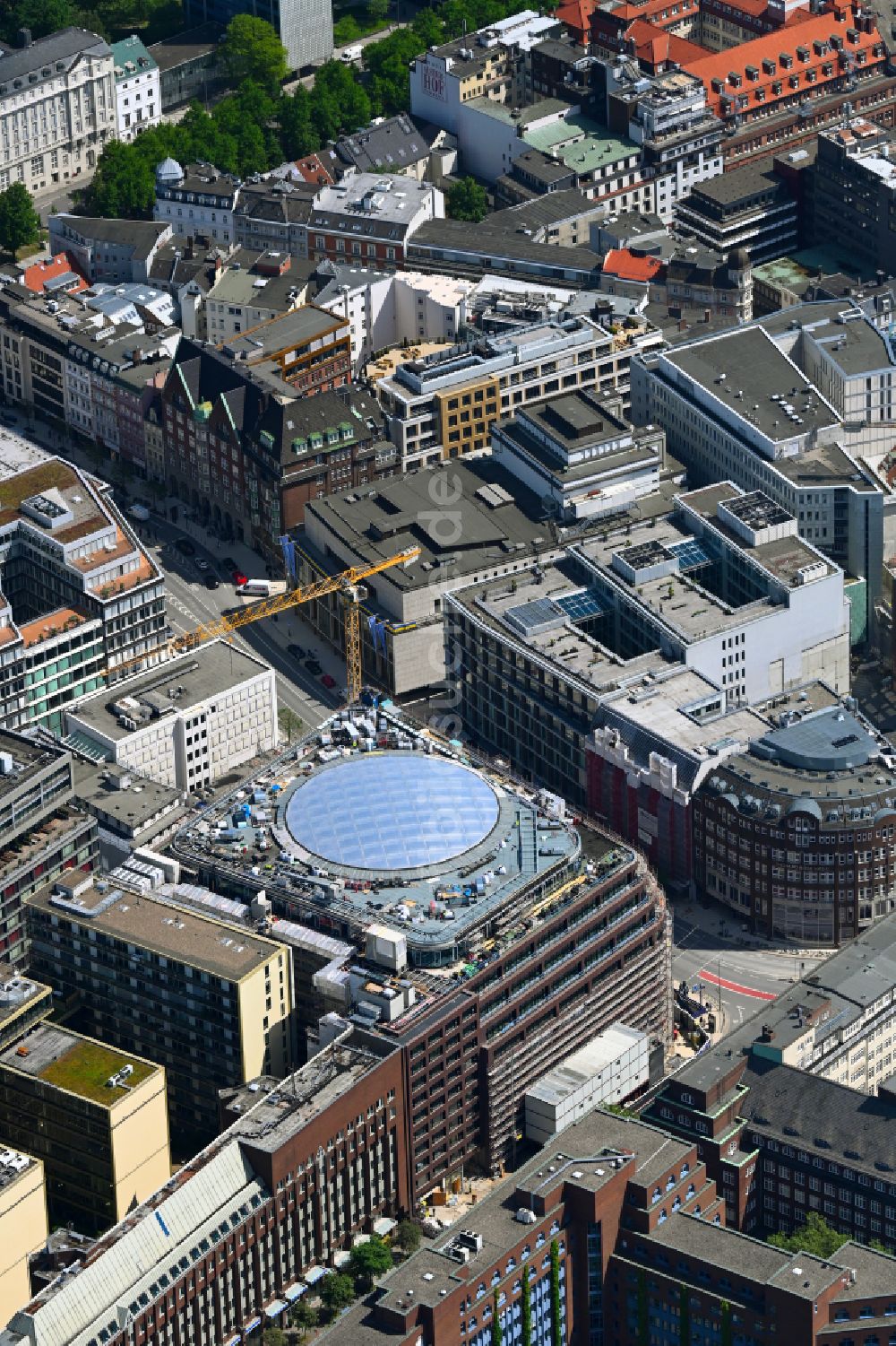 Luftbild Hamburg - Neubau eines Büro- und Geschäftshauses Deutschlandhaus im Ortsteil Neustadt in Hamburg, Deutschland