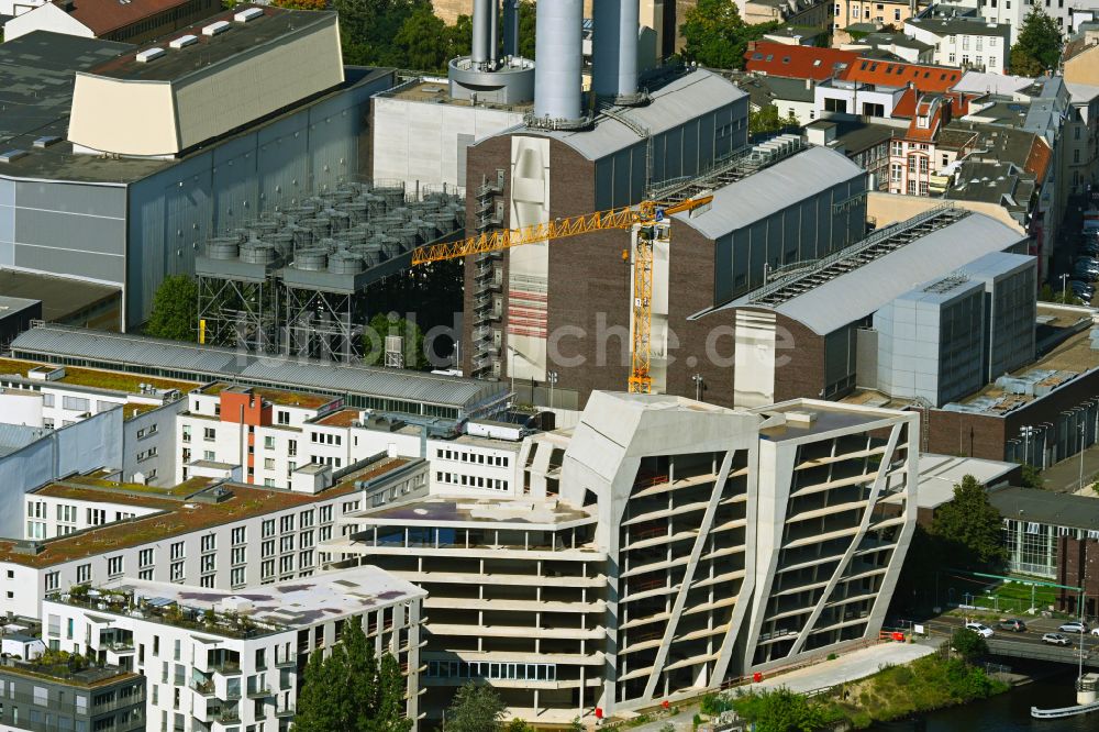 Berlin aus der Vogelperspektive: Neubau eines Büro- und Geschäftshauses Elements zwischen Spreeufer und Michaelkirchstraße in Berlin, Deutschland