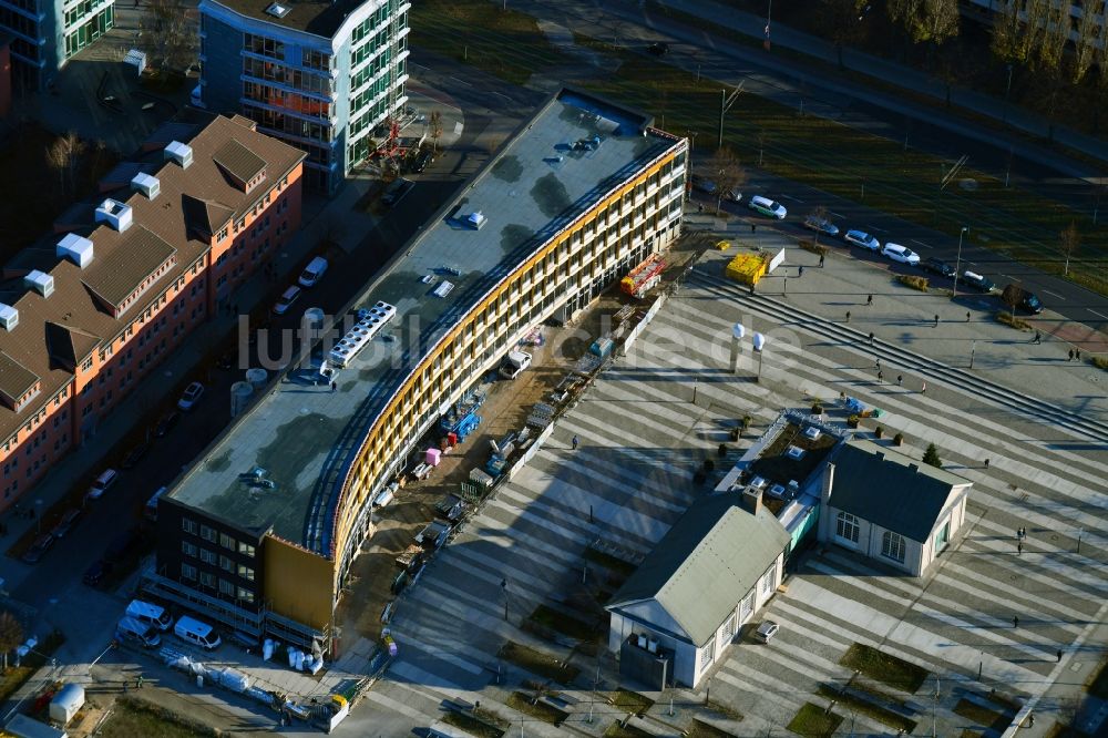 Luftaufnahme Berlin - Neubau eines Büro- und Geschäftshauses Am Forum und Ecowiss an der Erich-Thilo-Straße Ecke Rudower Chaussee in Berlin, Deutschland