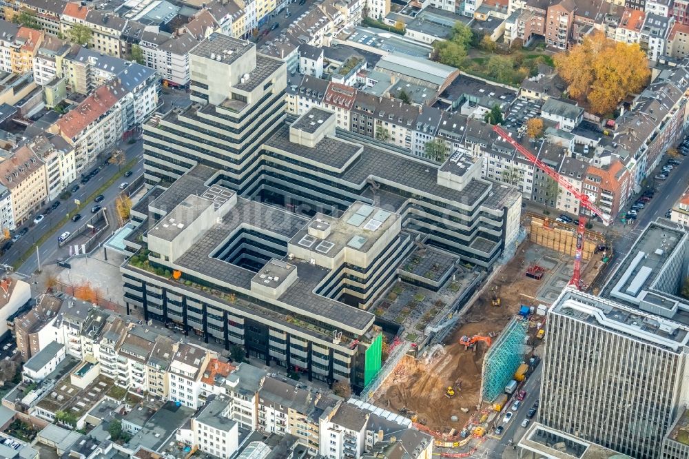 Luftbild Düsseldorf - Neubau eines Büro- und Geschäftshauses am Fürstenwall - Friedrichstraße in Düsseldorf im Bundesland Nordrhein-Westfalen, Deutschland