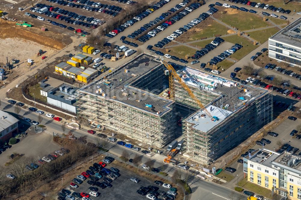 Holzwickede von oben - Neubau eines Büro- und Geschäftshauses an der Gottlieb-Daimler-Straße in Holzwickede im Bundesland Nordrhein-Westfalen, Deutschland