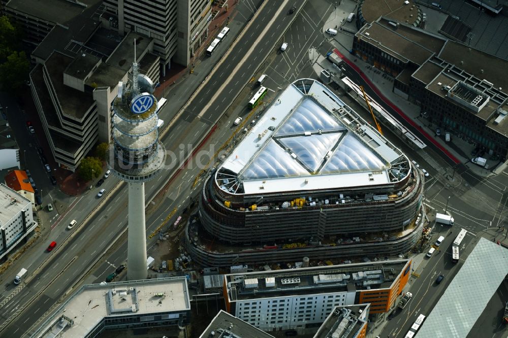 Hannover aus der Vogelperspektive: Neubau eines Büro- und Geschäftshauses Hauptsitz der Deutschen Bahn in Hannover im Bundesland Niedersachsen, Deutschland