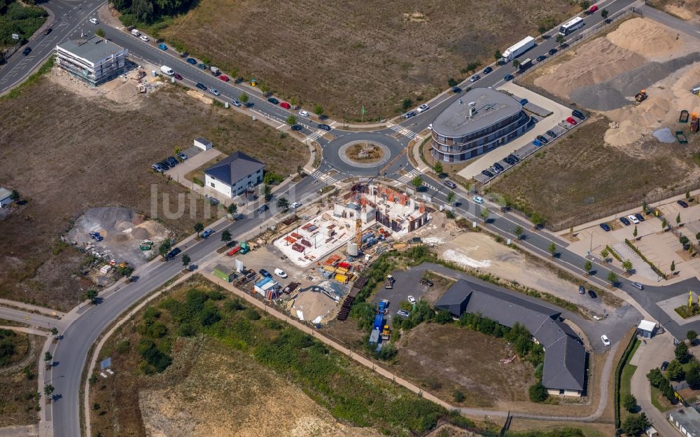 Dortmund aus der Vogelperspektive: Neubau eines Büro- und Geschäftshauses der HOFF Hohenbuschei GmbH in Dortmund im Bundesland Nordrhein-Westfalen, Deutschland