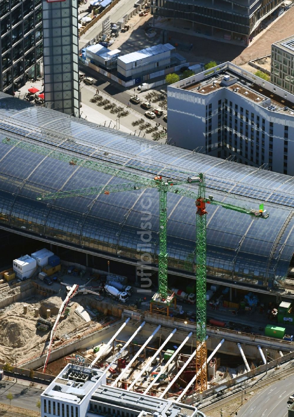 Luftaufnahme Berlin - Neubau eines Büro- und Geschäftshauses und Hotel Grand Central Berlin im Ortsteil Moabit in Berlin, Deutschland