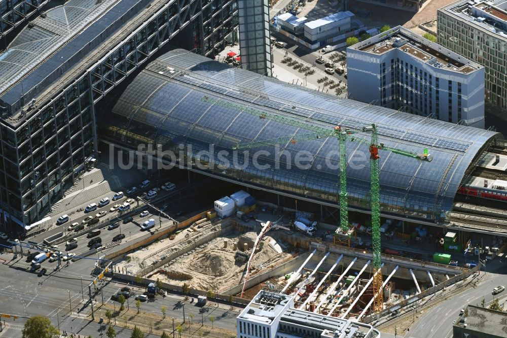 Berlin von oben - Neubau eines Büro- und Geschäftshauses und Hotel Grand Central Berlin im Ortsteil Moabit in Berlin, Deutschland