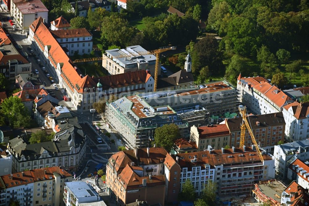 München aus der Vogelperspektive: Neubau eines Büro- und Geschäftshauses mit Hotel am Pasinger Marienplatz im Ortsteil Pasing-Obermenzing in München im Bundesland Bayern, Deutschland