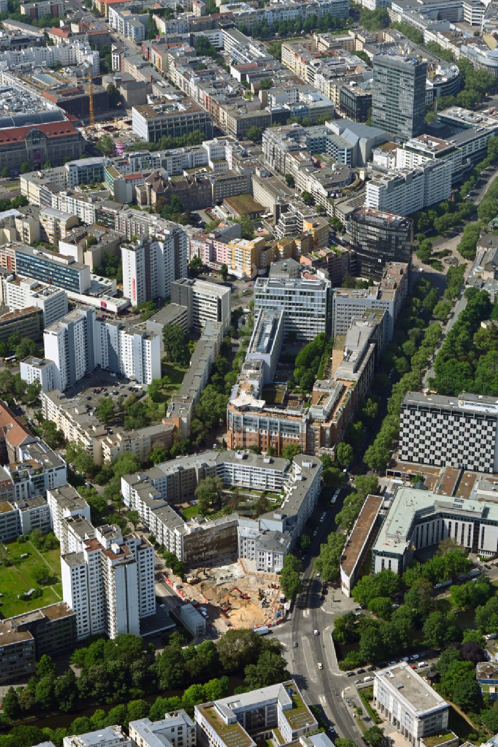 Berlin von oben - Neubau eines Büro- und Geschäftshauses der HYP-Zentrale an der Budapester Straße - Lützowstraße in Berlin, Deutschland