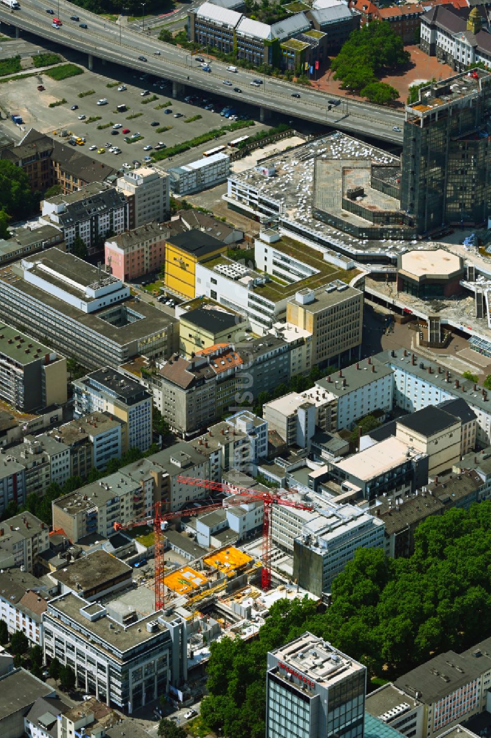 Ludwigshafen am Rhein aus der Vogelperspektive: Neubau eines Büro- und Geschäftshauses IHK Industrie- und Handelskammer in Ludwigshafen am Rhein im Bundesland Rheinland-Pfalz, Deutschland