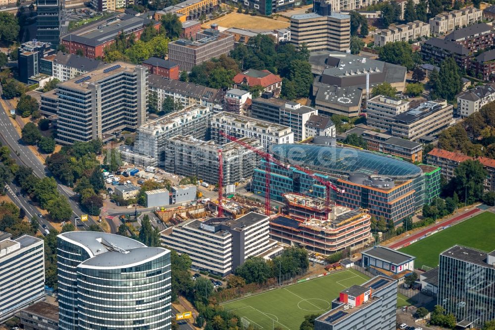 Düsseldorf aus der Vogelperspektive: Neubau eines Büro- und Geschäftshauses Infinity Office an der Schwannstraße in Düsseldorf im Bundesland Nordrhein-Westfalen, Deutschland