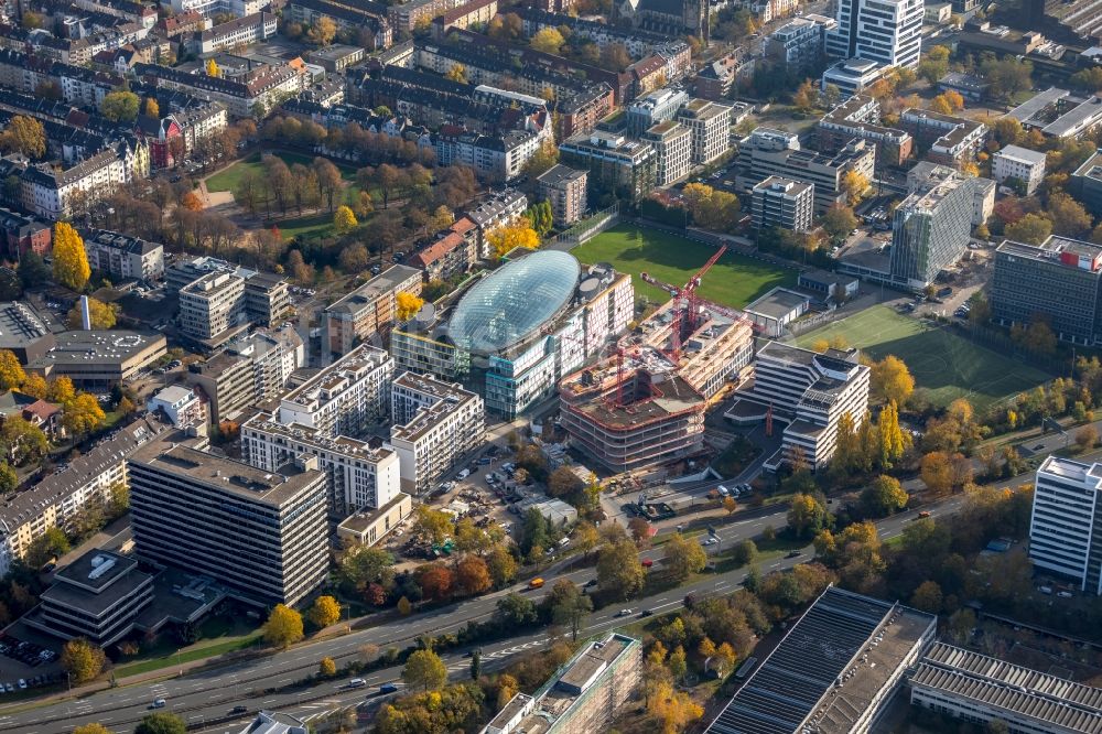 Luftbild Düsseldorf - Neubau eines Büro- und Geschäftshauses Infinity Office an der Schwannstraße in Düsseldorf im Bundesland Nordrhein-Westfalen, Deutschland