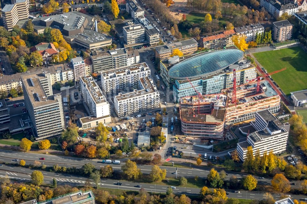 Düsseldorf aus der Vogelperspektive: Neubau eines Büro- und Geschäftshauses Infinity Office an der Schwannstraße in Düsseldorf im Bundesland Nordrhein-Westfalen, Deutschland