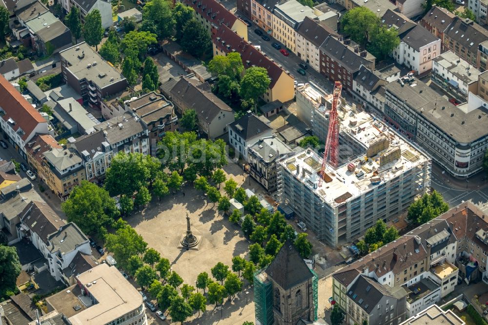 Oberhausen von oben - Neubau eines Büro- und Geschäftshauses Jobcenter Oberhausen an der Marktstraße in Oberhausen im Bundesland Nordrhein-Westfalen, Deutschland