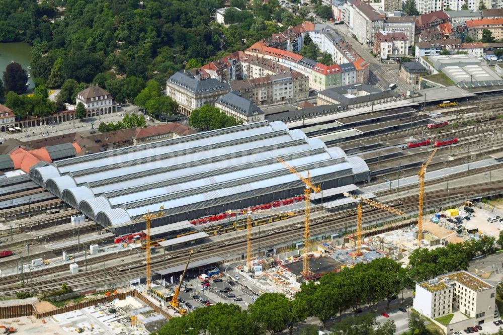 Karlsruhe aus der Vogelperspektive: Neubau eines Büro- und Geschäftshauses in Karlsruhe im Bundesland Baden-Württemberg, Deutschland