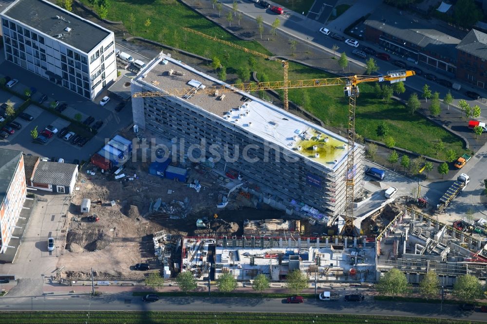 Bremen aus der Vogelperspektive: Neubau eines Büro- und Geschäftshauses Auf der Muggenburg in Bremen, Deutschland