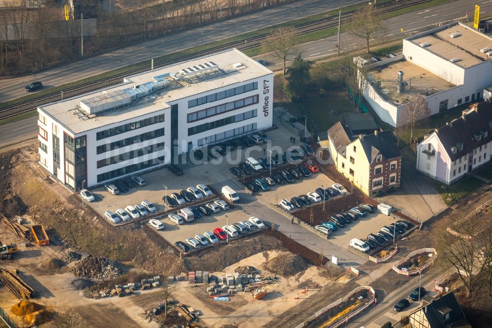 Luftbild Bochum - Neubau eines Büro- und Geschäftshauses office 51°7 der Goldbeck West GmbH im Ortsteil Laer in Bochum im Bundesland Nordrhein-Westfalen, Deutschland