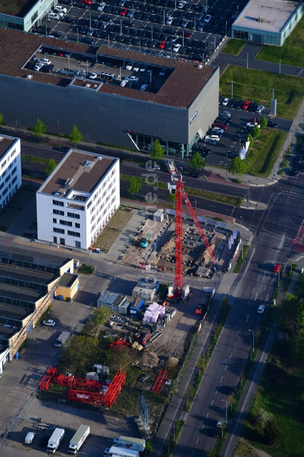 Luftbild Berlin - Neubau eines Büro- und Geschäftshauses Am Oktogon im Ortsteil Adlershof in Berlin, Deutschland