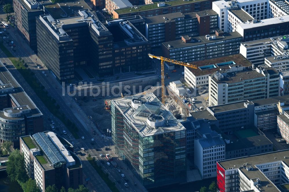 Hamburg aus der Vogelperspektive: Neubau eines Büro- und Geschäftshauses der Olympus Europa SE & Co. KG am Heidenkampsweg - Wendenstraße in Hamburg, Deutschland