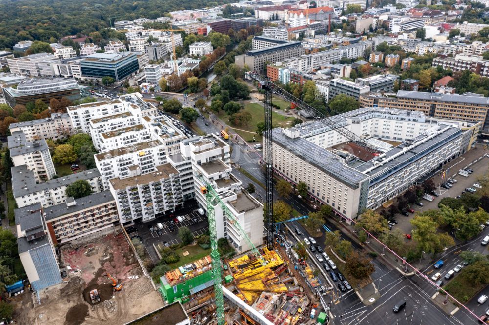 Berlin aus der Vogelperspektive: Neubau eines Büro- und Geschäftshauses im Ortsteil Tiergarten in Berlin, Deutschland