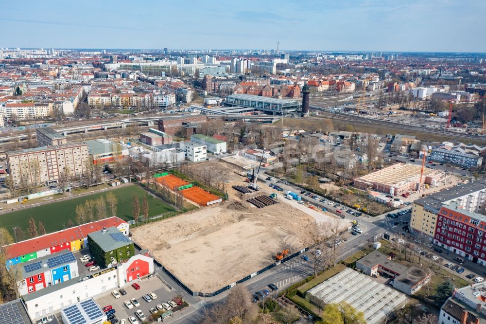 Berlin von oben - Neubau eines Büro- und Geschäftshauses Ostkreuz Campus in Berlin, Deutschland