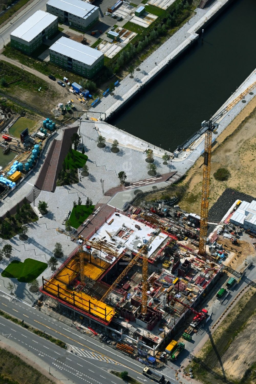 Luftaufnahme Hamburg - Neubau eines Büro- und Geschäftshauses des Projekts EDGE HafenCity am Amerigo-Vespucci-Platz in Hamburg, Deutschland