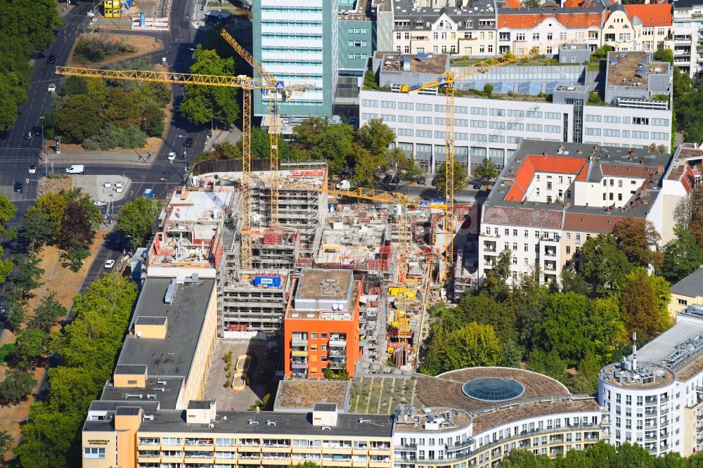 Berlin aus der Vogelperspektive: Neubau eines Büro- und Geschäftshauses Quartier Bundesallee in Berlin, Deutschland