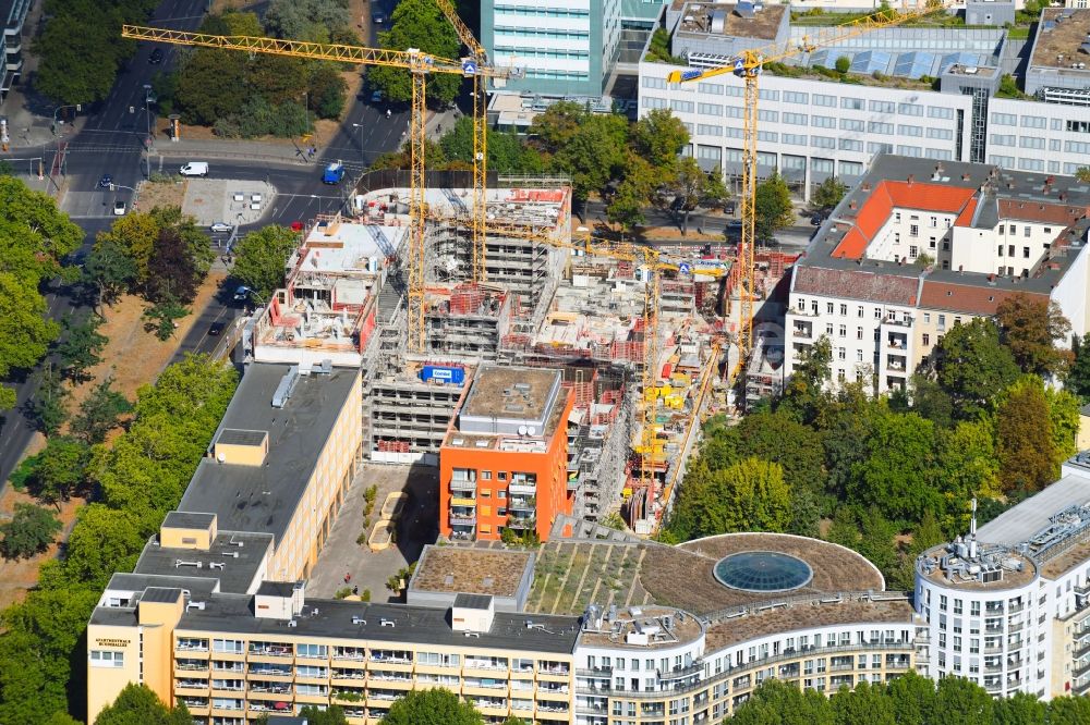 Luftaufnahme Berlin - Neubau eines Büro- und Geschäftshauses Quartier Bundesallee in Berlin, Deutschland