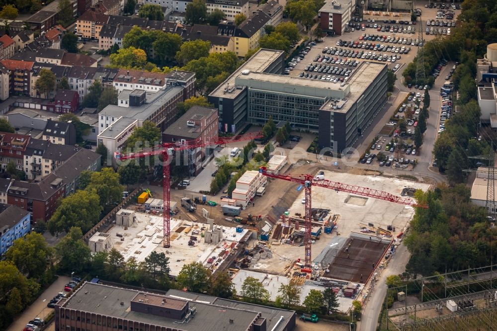 Essen von oben - Neubau eines Büro- und Geschäftshauses der RWE AG an der Altenessener Straße in Essen im Bundesland Nordrhein-Westfalen, Deutschland